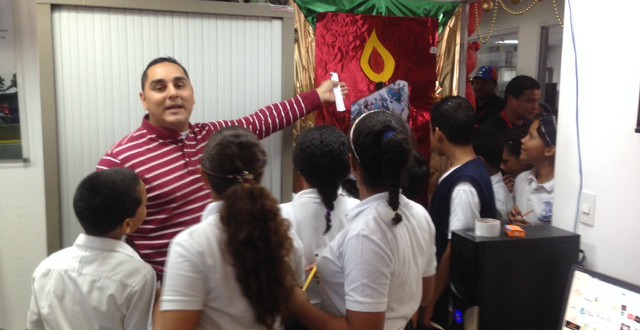 Ing. Anibal Fuentes dirigió concurso de pesebres y puertas