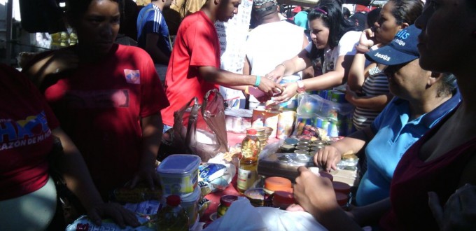 Comunidad de Barrio Aeropuerto fue beneficiada con 40 TM de alimentos