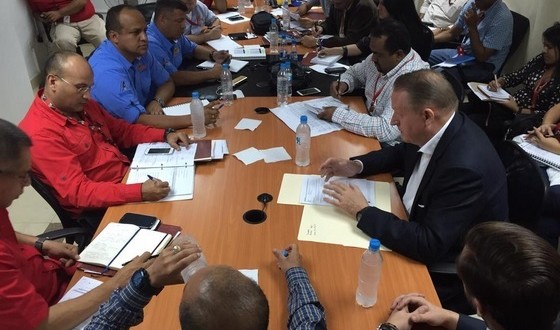 Min. Yván Bello en reunión con representantes de la PlumRose Vzla