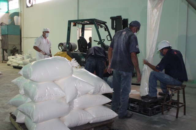 <b>PLANTA MACHIQUES DE LÁCTEOS LOS ANDES CONTINÚA INCREMENTANDO LA PRODUCCIÓN DE LECHE EN POLVO<b>