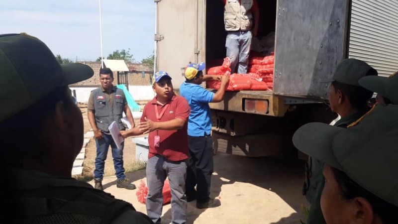<B>MÁS DE 3 MIL FAMILIAS DEL SECTOR LA ORQUÍDEA EN BARCELONA SE BENEFICIARON CON LAS FERIAS DEL CAMPO SOBERANO<b>