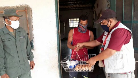 <b>DISTRIBUCIÓN DE PROTEÍNAS LLEGÓ A LOS POTOCOS DE BARCELONA Y BENEFICIÓ A 992 FAMILIAS<b>