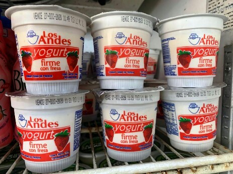 <b>PLANTA NUEVA BOLIVIA DE LÁCTEOS LOS ANDES PRODUCE YOGURT FIRME DE FRESA<b>