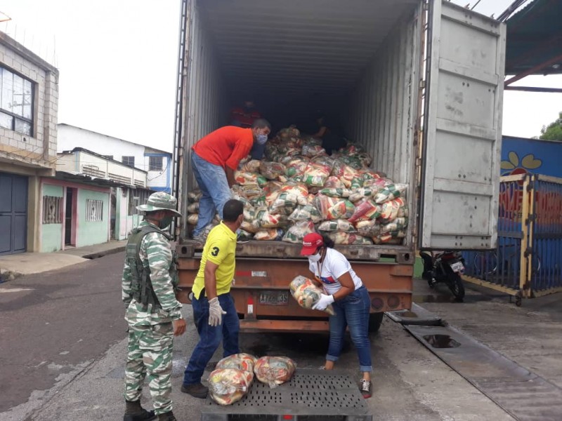 <b>MERCAL DISTRIBUYE MÁS DE 12 MIL BOLSAS DE ALIMENTOS PARA EL PAE EN DELTA AMACURO<b>