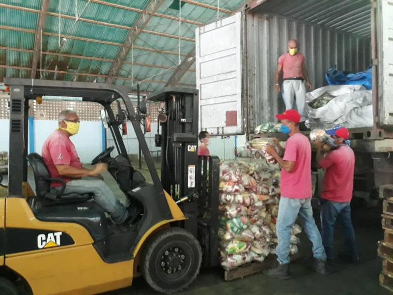 <b>CON MÁS DE 2 MIL BOLSAS CLAP MERCAL CONTINÚA APOYANDO PROGRAMAS SOCIALES EN TRUJILLO<b>