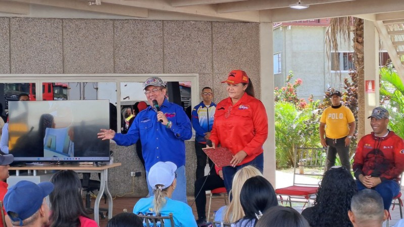 photo_5143322400836923796_y