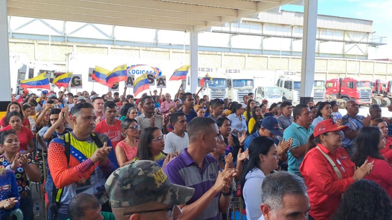 photo_5143593073970884277_y