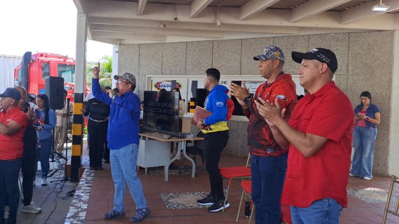 photo_5143593073970884278_y