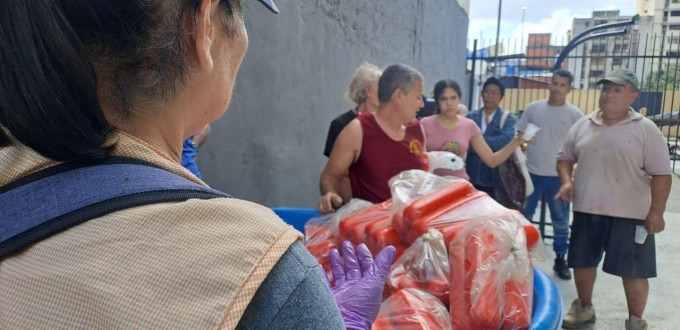 photo_4933942921254341603_y