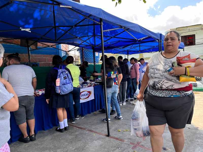 photo_4974402075823377459_w